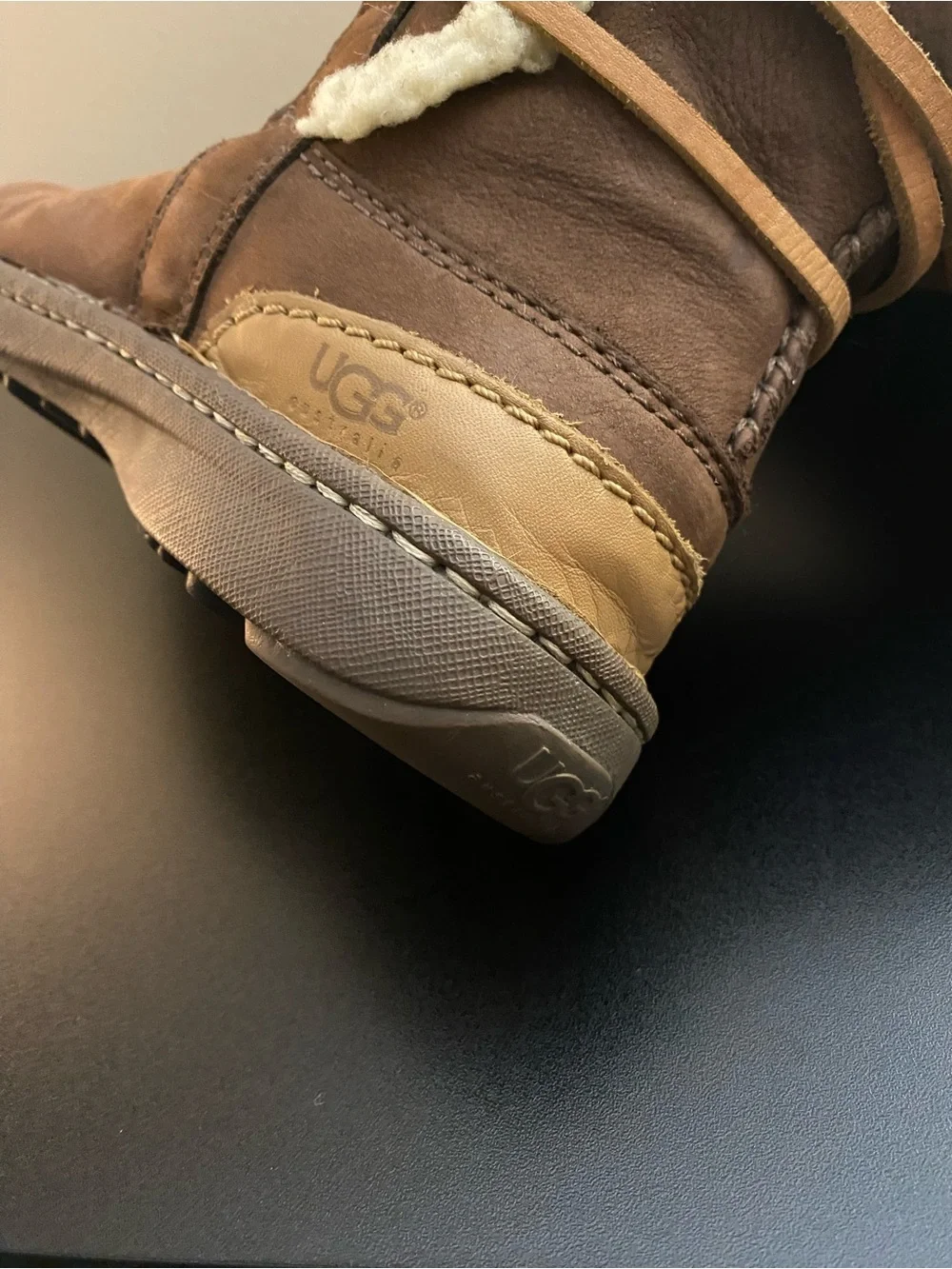 UGG Australia Sundance II Brown Leather Shearling Boots Size 7 S/N 1634 F8006E